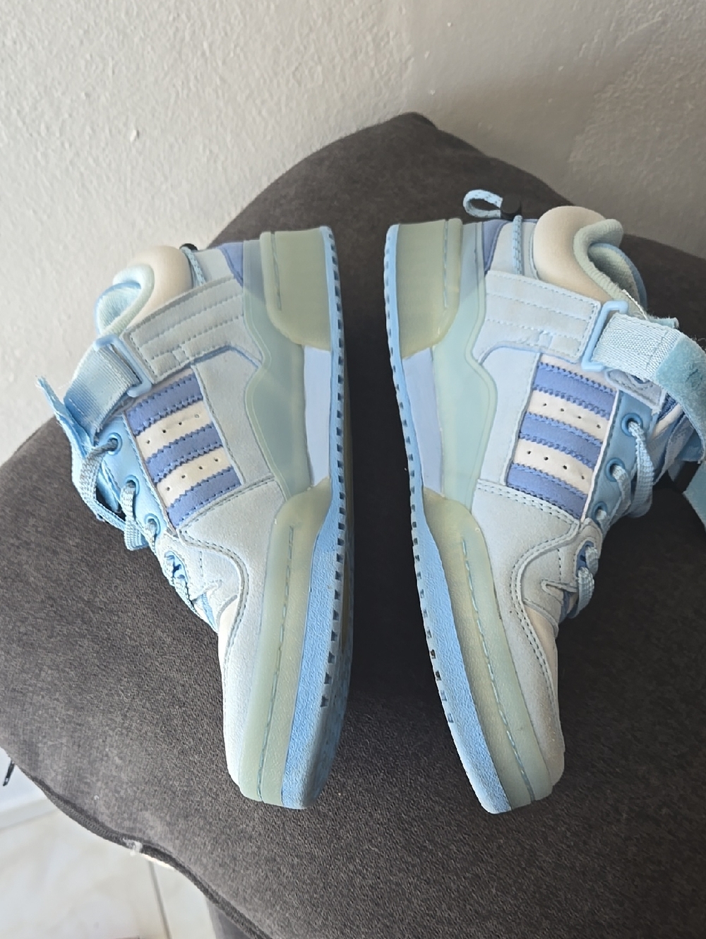Adidas Bad Bunny X Forum Buckle Low Size 6.5. I cannot determine its authenticit - Picture 4 of 8
